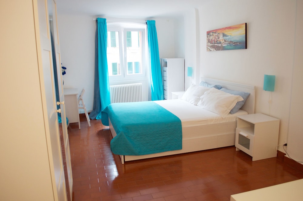 Giramondo Room and Breakfast view 2