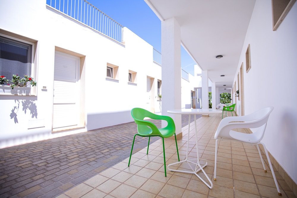 Donnosanto Hotel