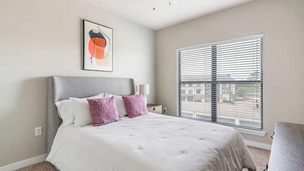 Landing Apartments - Grand Harbor