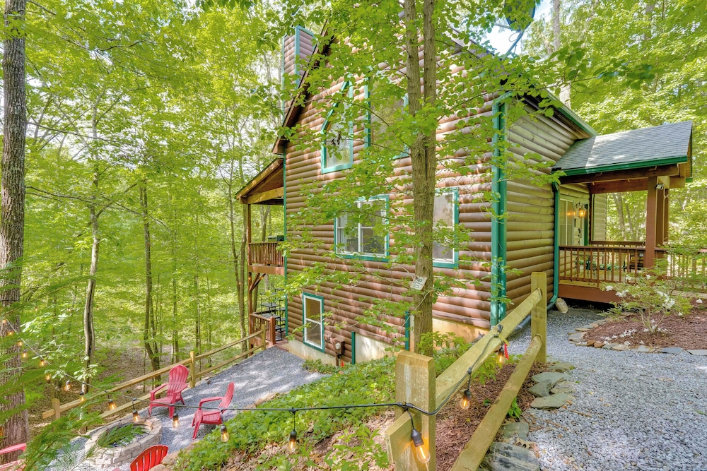 Game Room & 3-story Deck at Lake Hiwassee Hideaway