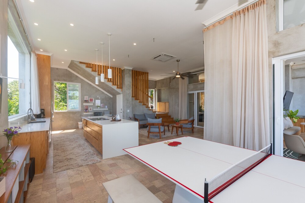 Todo Es Posible 4 Bedroom Home