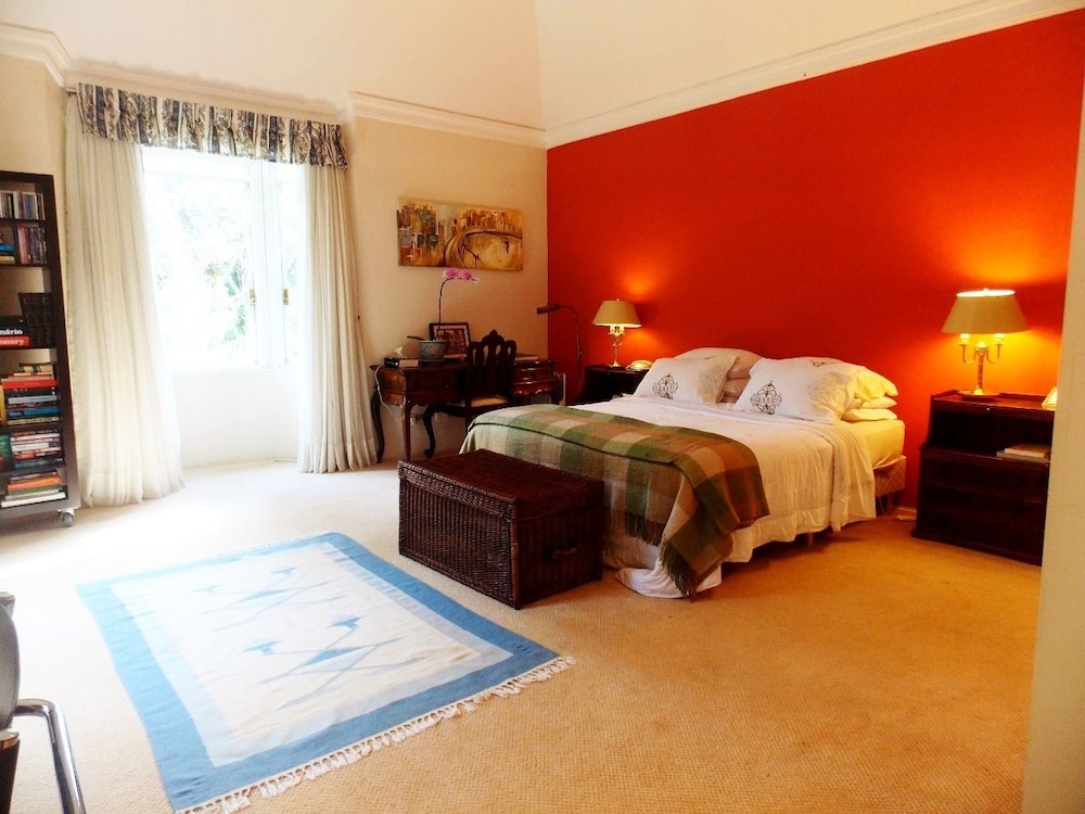 Casa Yvitú Blue Bird Hotel