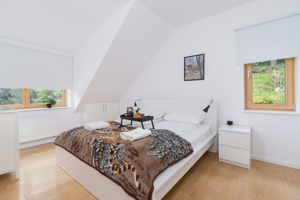 Beautiful House Korzkiew by Renters view 5