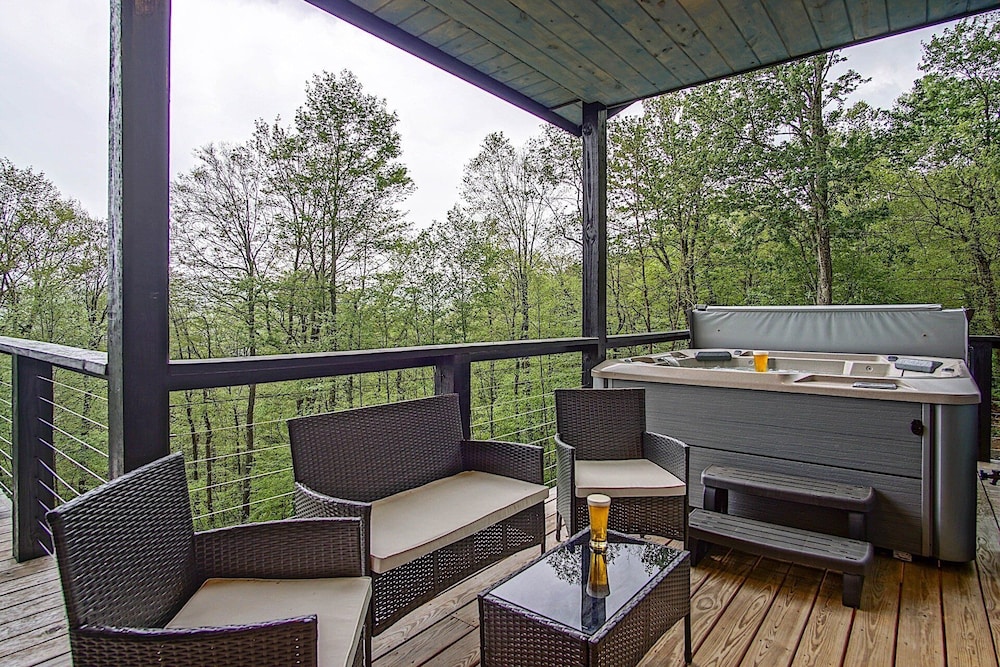 5 Br: Cupp Runneth Over - Luxurious Retreat Nestled 9.7 Miles From Snowshoe
