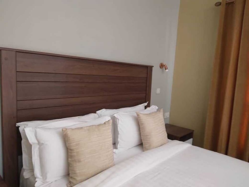 Etang Guest House view 3
