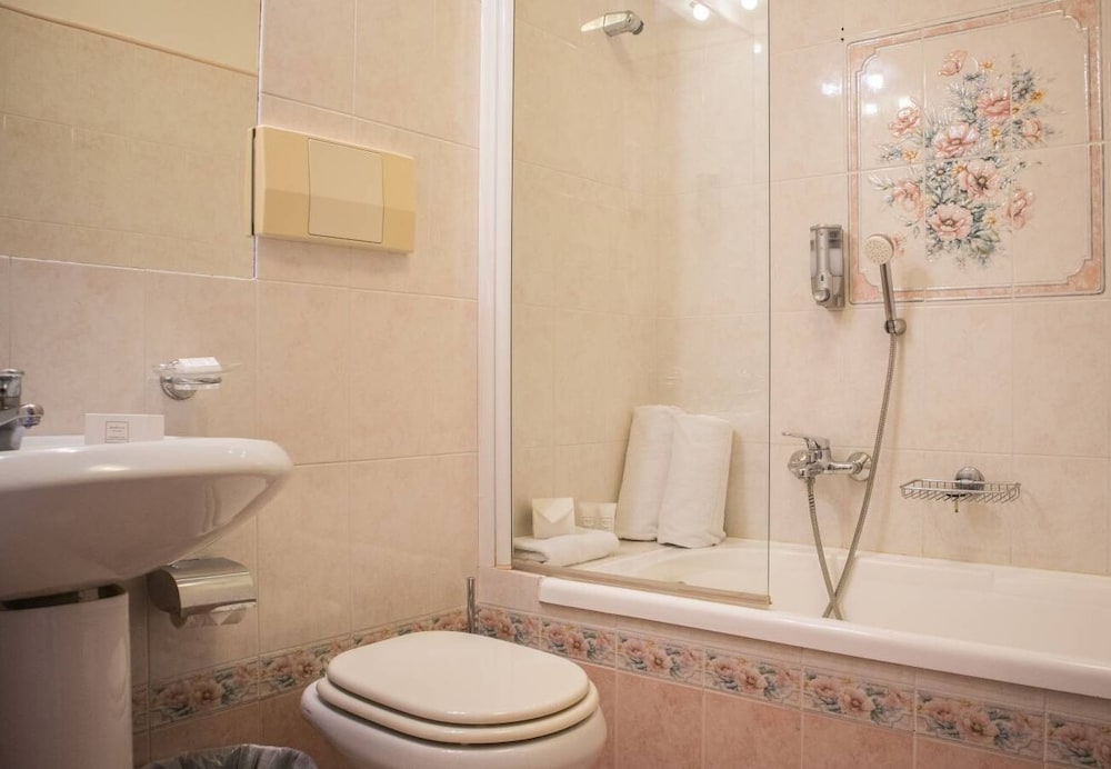 Long Stay Monthly Cheap Apartment With Backyard Garden