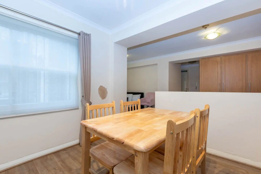 Cozy Central Studio Apartment in Chelsea