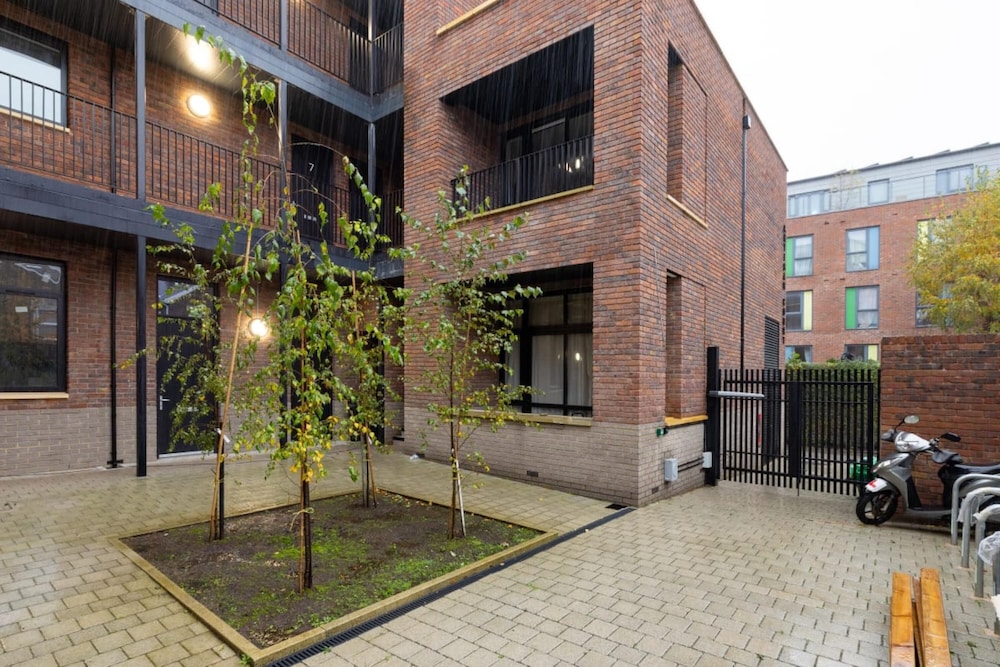 The Wembley Place - Stunning 1bdr Flat view 3