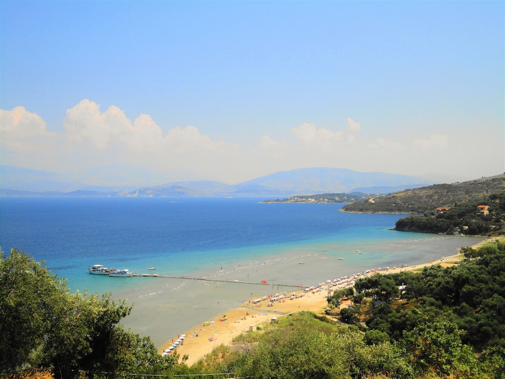 Dionysos Apartments