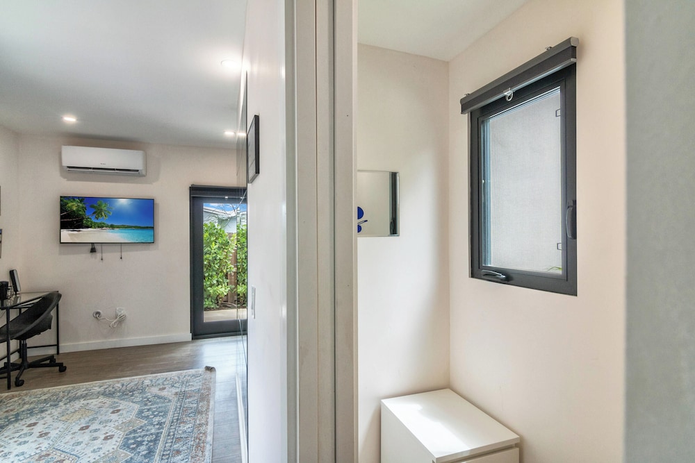 5BR Sleeps 14 w/ In-law Suite & Bbq!