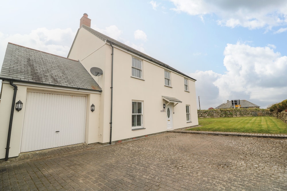15 Tower Meadows