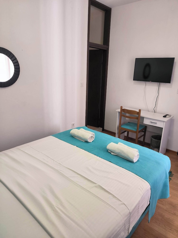 Omir Bed & Breakfast