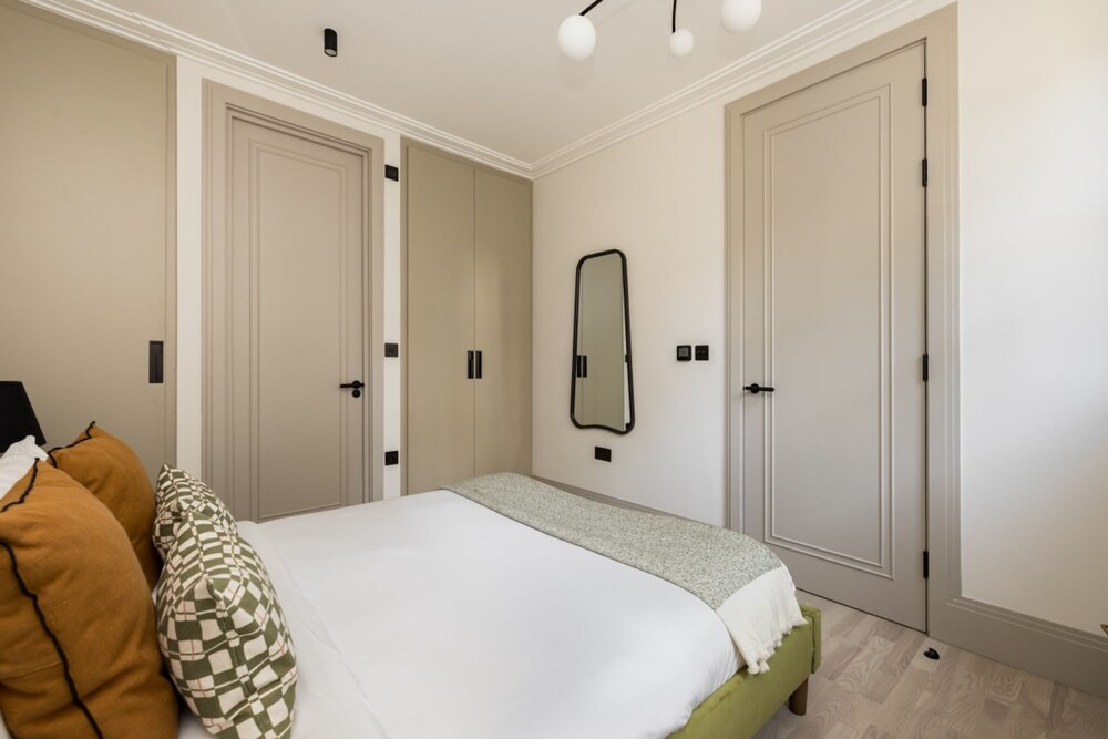 The Brunswick Square Retreat - Glamorous 1bdr Flat
