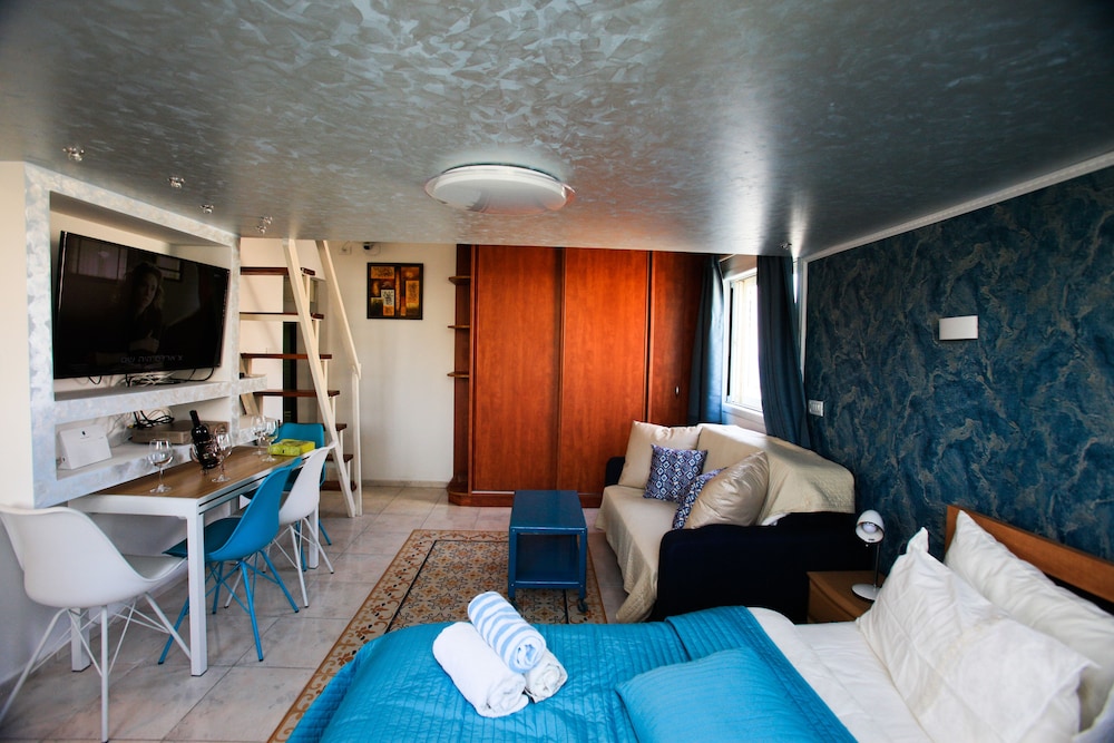 Elena Apartments