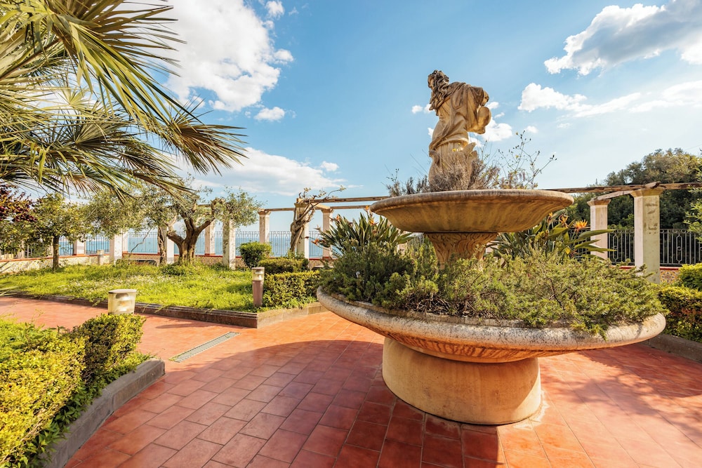 Terrazza Aphrodite by Napoliapartments