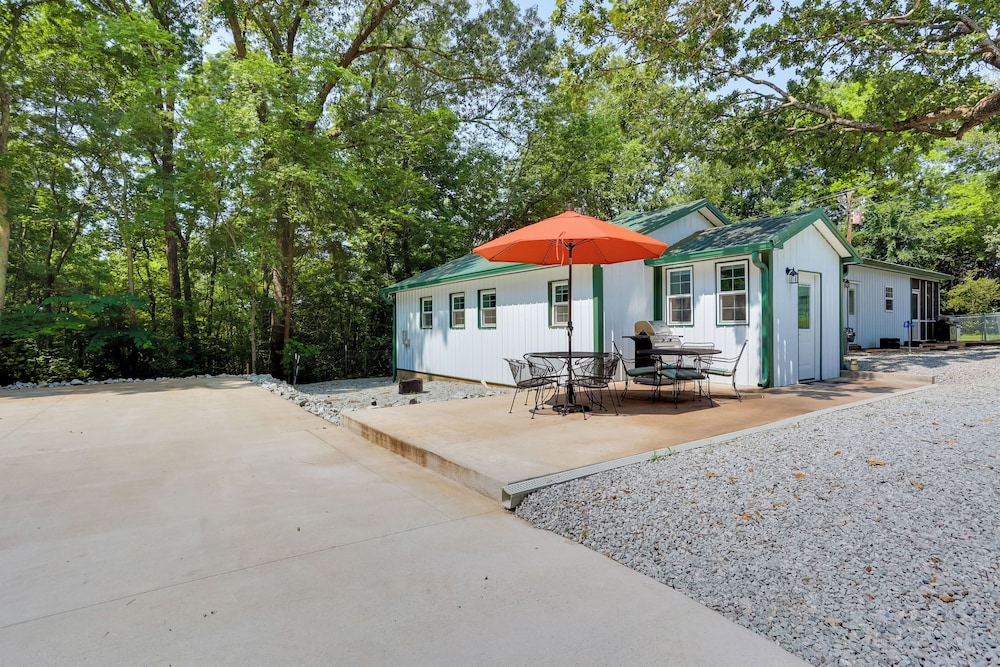Shared Boat Dock & Ramp at Kentucky Lake Retreat