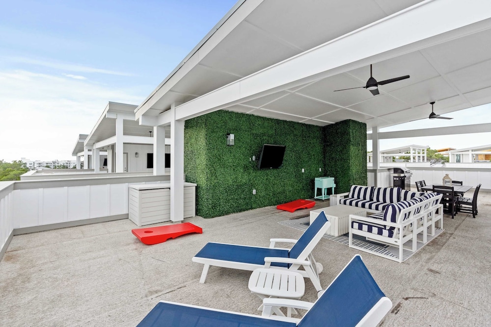 Rooftop Deck w/ Ocean View, Pool, Walk to Beach! Coastal Canopy by Avantstay