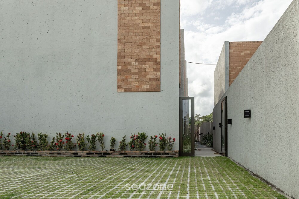 Apt With Pool and Barbecue Vnr005