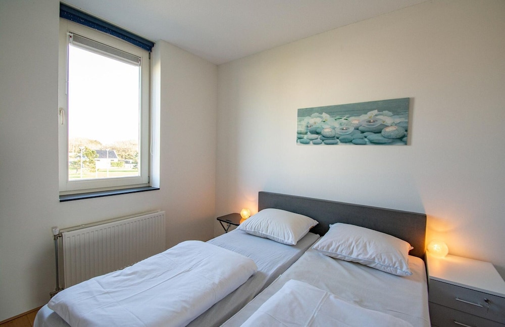 Cozy Apartment With Balcony