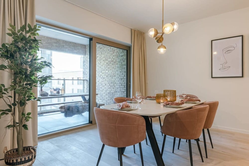 Apartment With Terrace Close to the sea