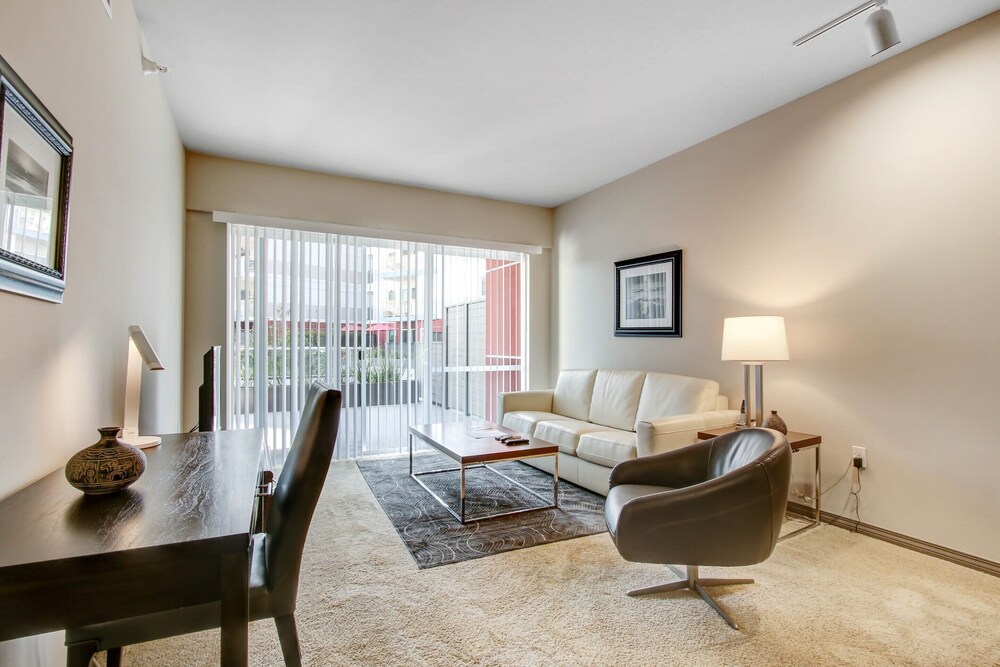 Global Luxury Suites at Marina Del Rey