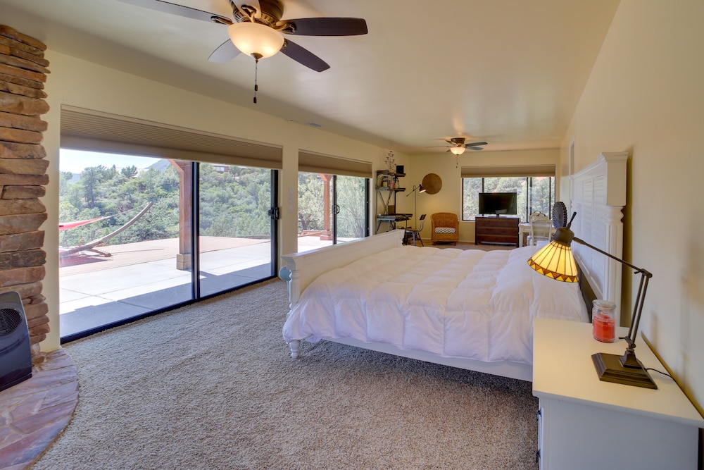 Cozy Pine Getaway w/ Fireplace  Mountain Views! - Property Image 31