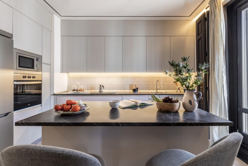 Dilar - 3 Bedrooms and Office in Trafalgar