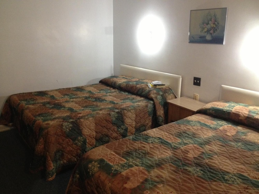 Pleasant Manor Motel