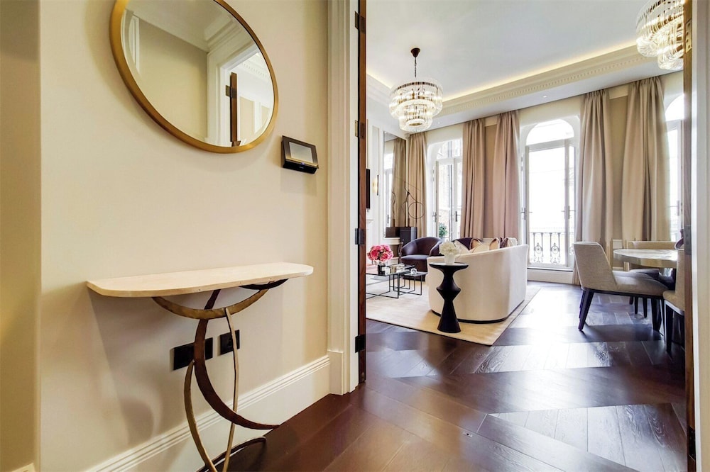 2 Bedroom Flat With Balcony