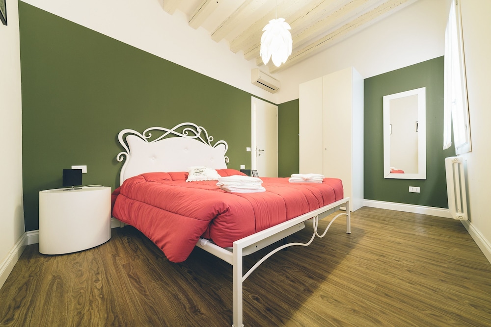 Gold Apartment in Venecia