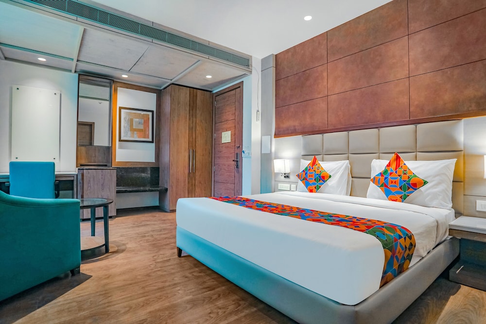 New Delhi Vacations - FabHotel Hexa Chhatarpur - Property Image 11