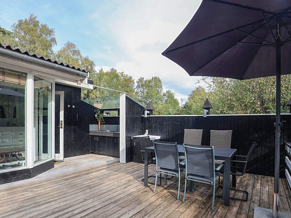 6 Person Holiday Home in Stege