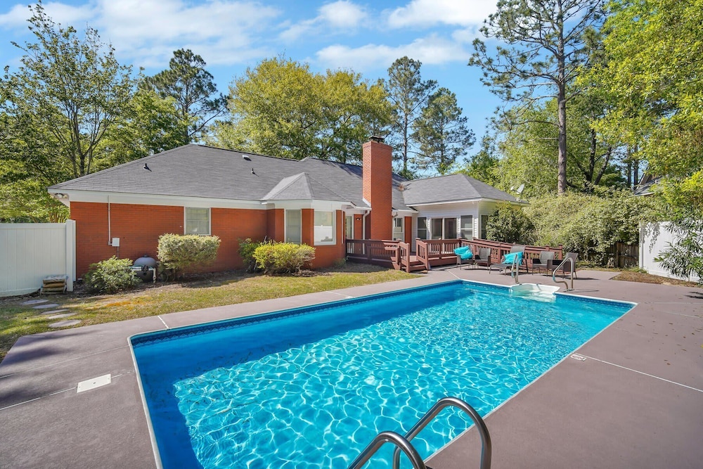 Statesboro Vacations - Pool House - Close to Georgia Southern - Property Image 1