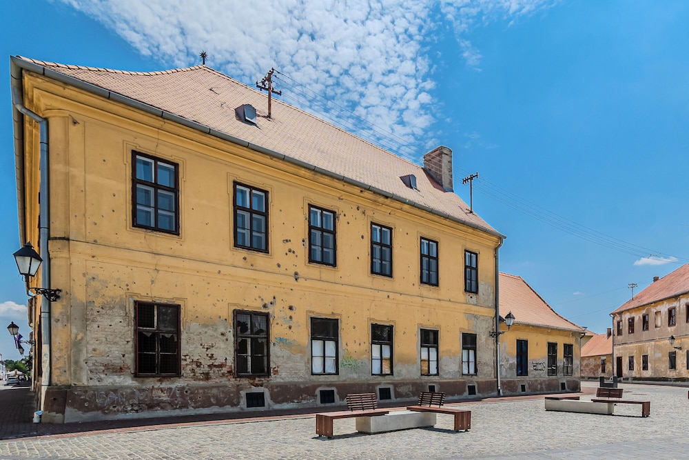 Old Town Heritage Suites