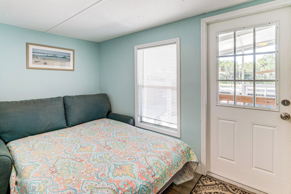 5 Mi to Manatees! Waterfront Crystal River Home