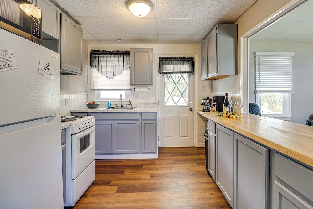 3 Mi to Dtwn & Flood Museum: 'cozy Q Cottage'