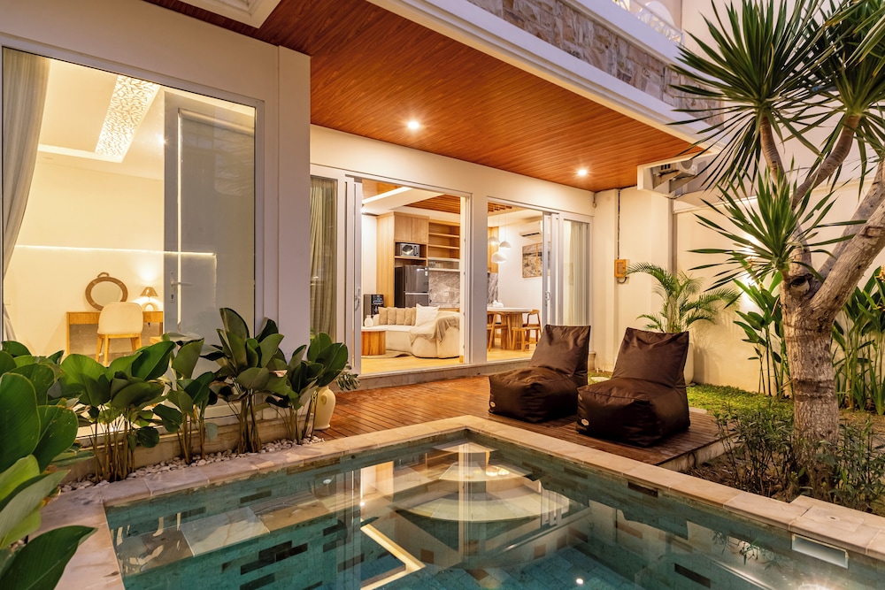 3BR Tropical Private Pool Great Location view 5
