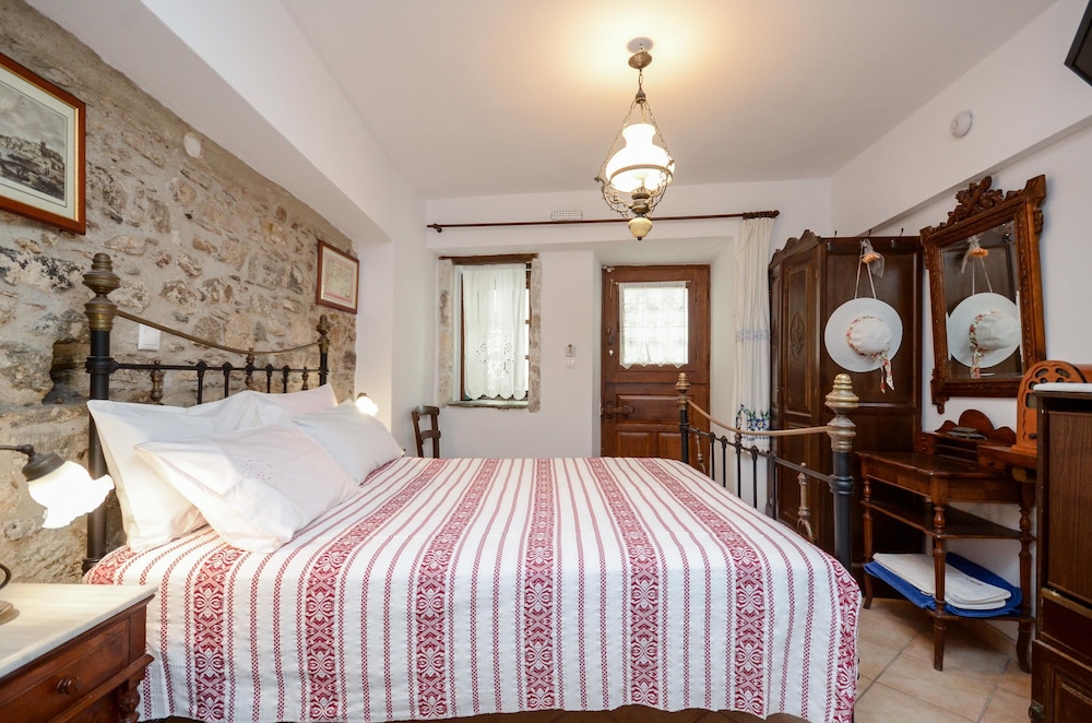 Venetiko Apartments photo 2