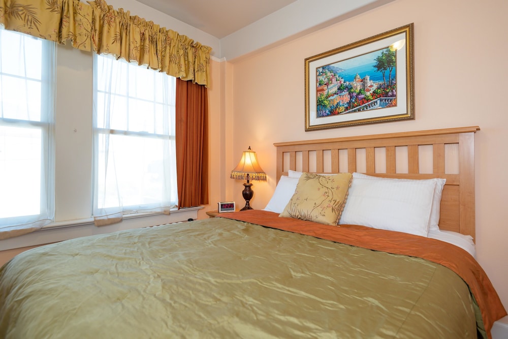 Hotel Condon view 3