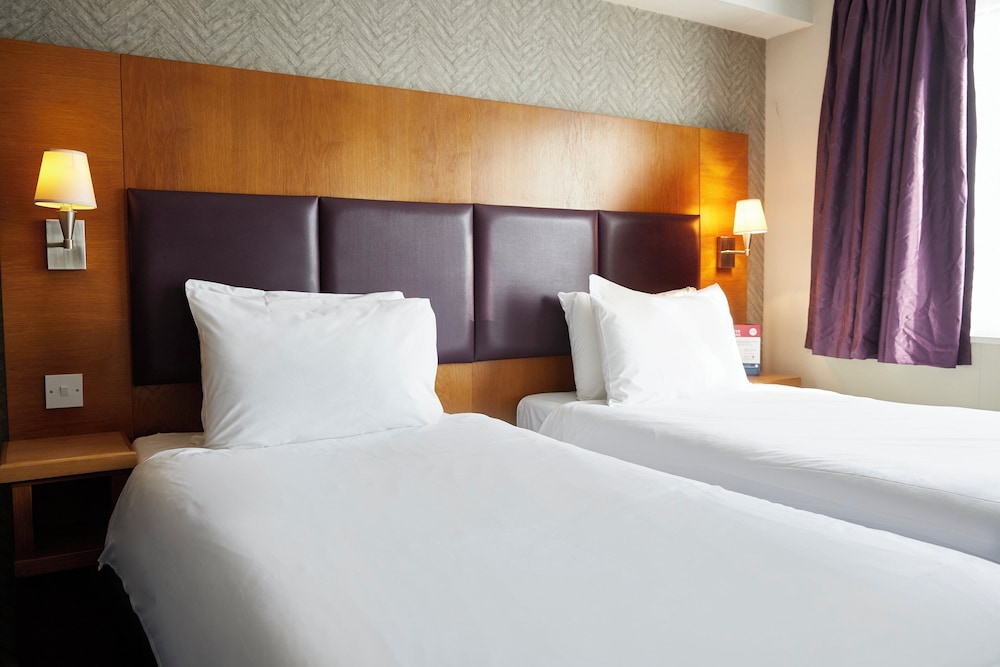 De Trafford Hotel by Chef and Brewer Collection