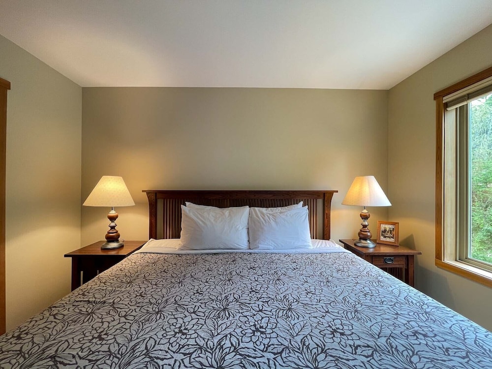 Whispering Pines view 4