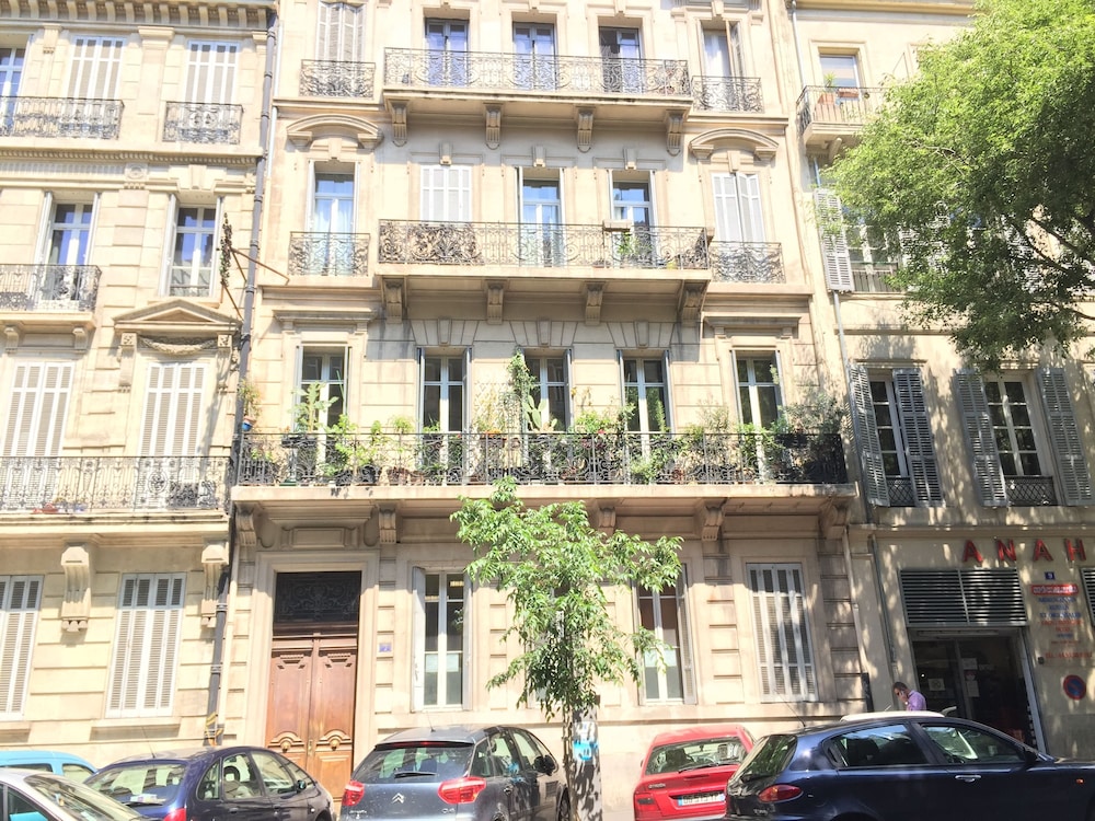 Hotel Liberté - Image 1