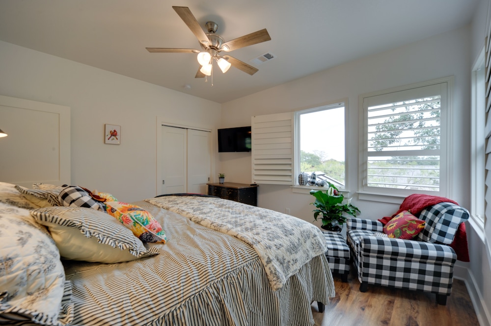 Horseshoe Bay Resort Home 6 Mi to Lake Lbj! - Property Image 20
