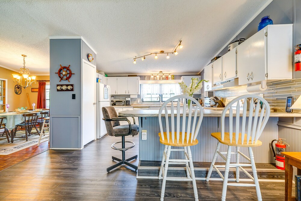 Secluded Hampstead Vacation Rental With Deck! view 4