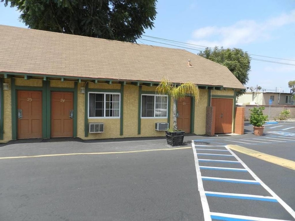 Starlite Motel - Property Image 15