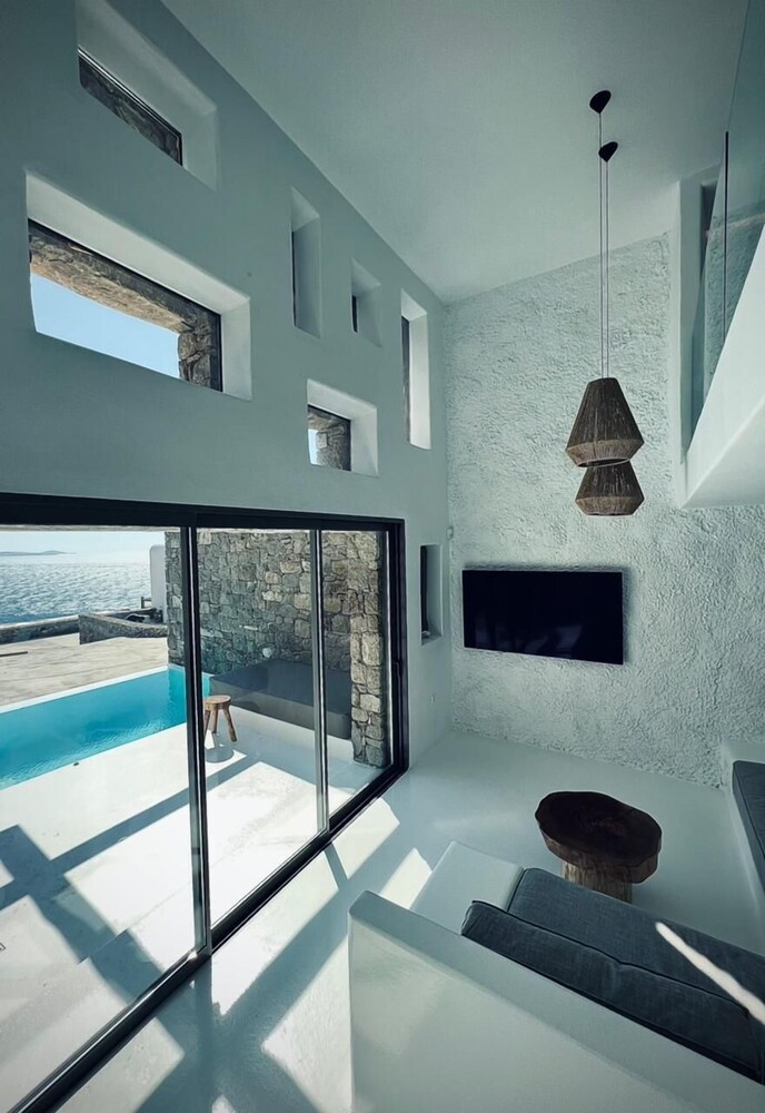 Ria Mar Villas & Suites by Live&Travel
