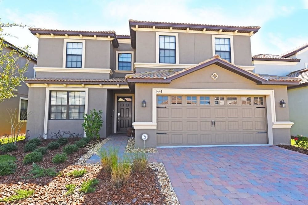 1443 Champions House 6 Bedroom by Florida Star - Image 1