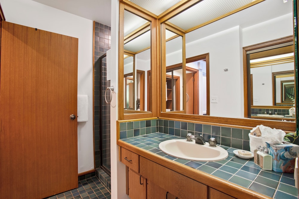 Kapalua Ridge Villas by KBM