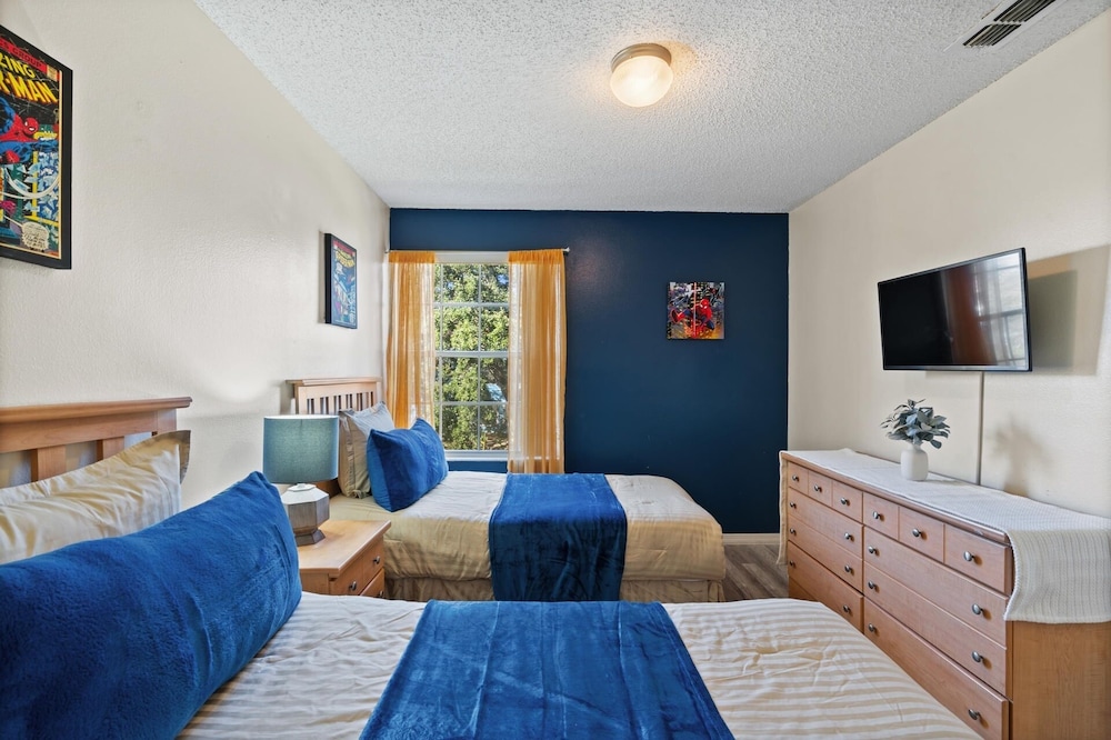 Villas at Somerset 3 Bedroom Condo Amenity Access 3 Condo