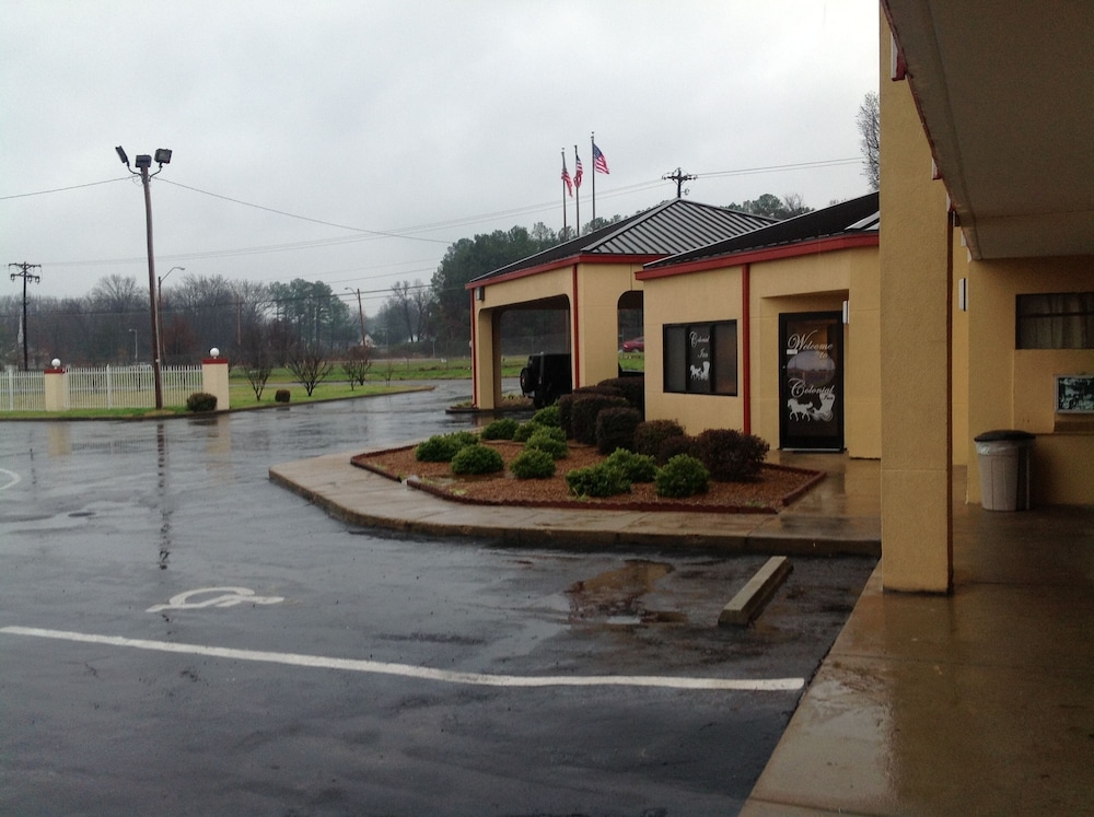 Colonial Inn & Suites /Airport/Graceland, photo 8